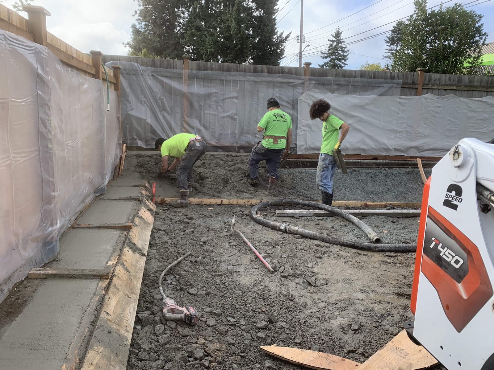 Portal crew at work 4