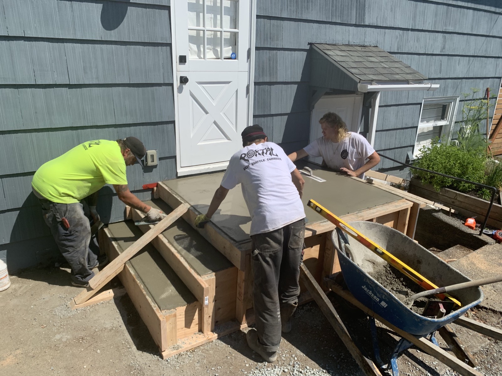 Portal crew at work 5